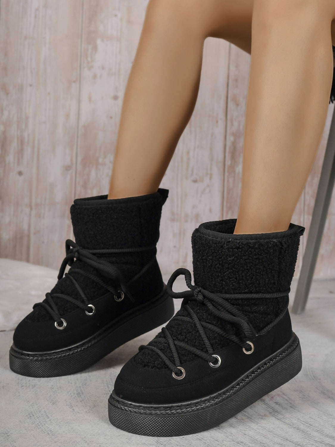 Lace-Up Round Toe Platform Boots