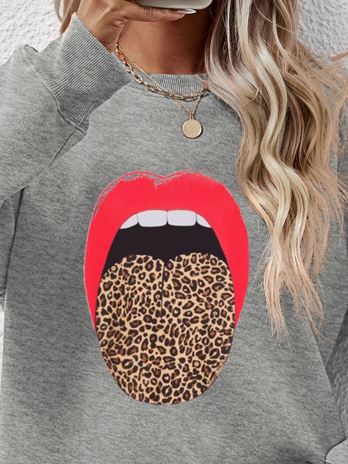 Leopard Lip Graphic Round Neck Sweatshirt