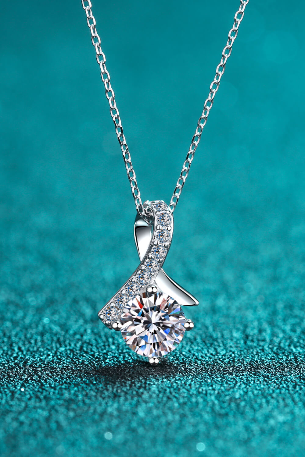 Unique and Chic Moissanite Pendant Necklace