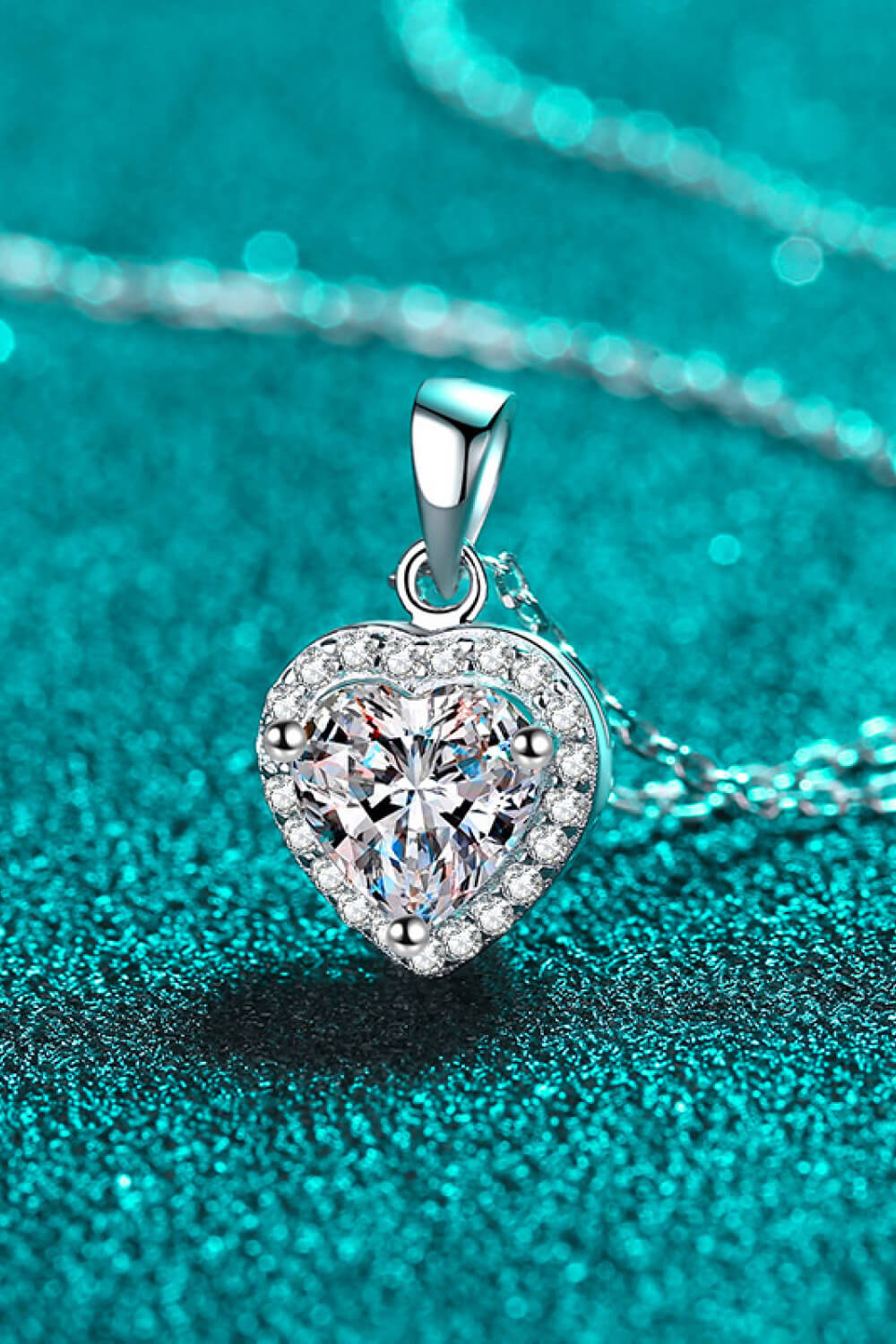 1 Carat Moissanite Heart Pendant Chain Necklace