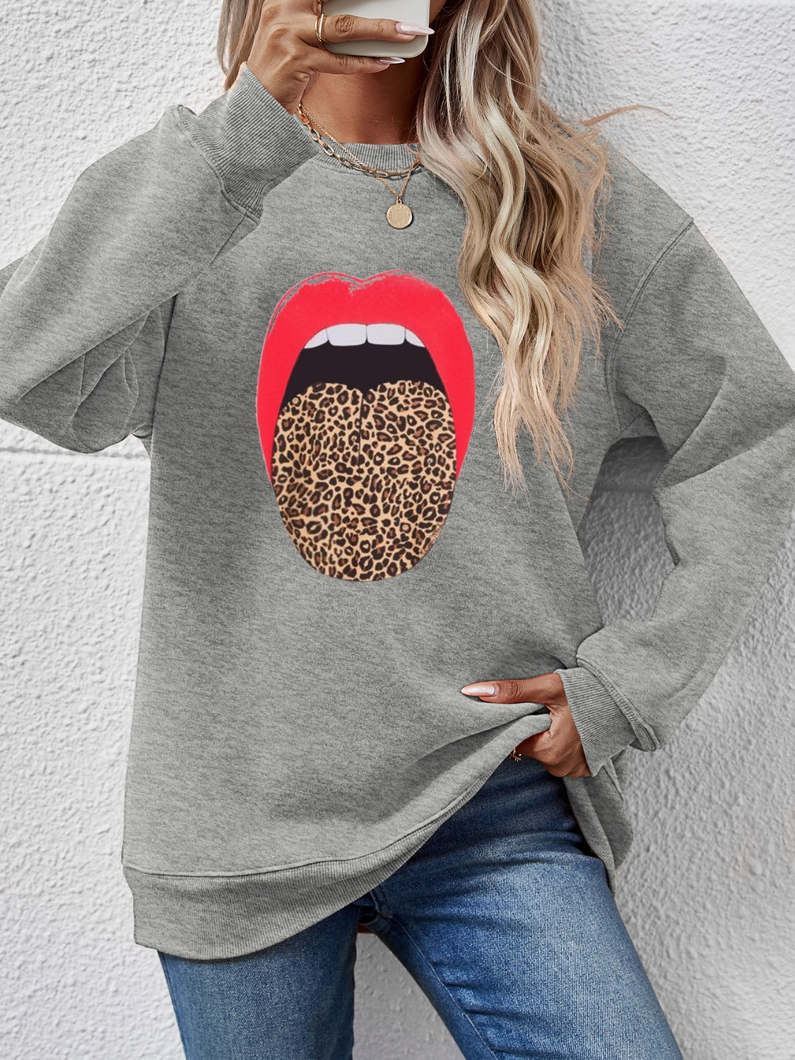 Leopard Lip Graphic Round Neck Sweatshirt